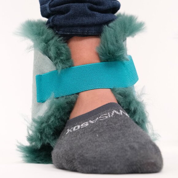 Natural Medical Classic Sheepskin Heel Protectors | 2-Piece | Emerald | 11"x10" - Picture 4 of 5